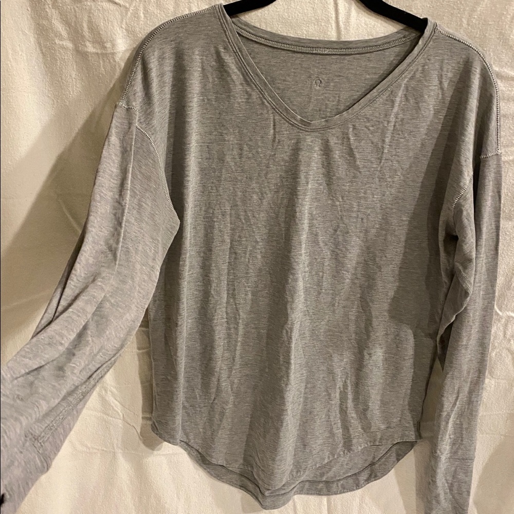 Long sleeve Lululemon exercise too
